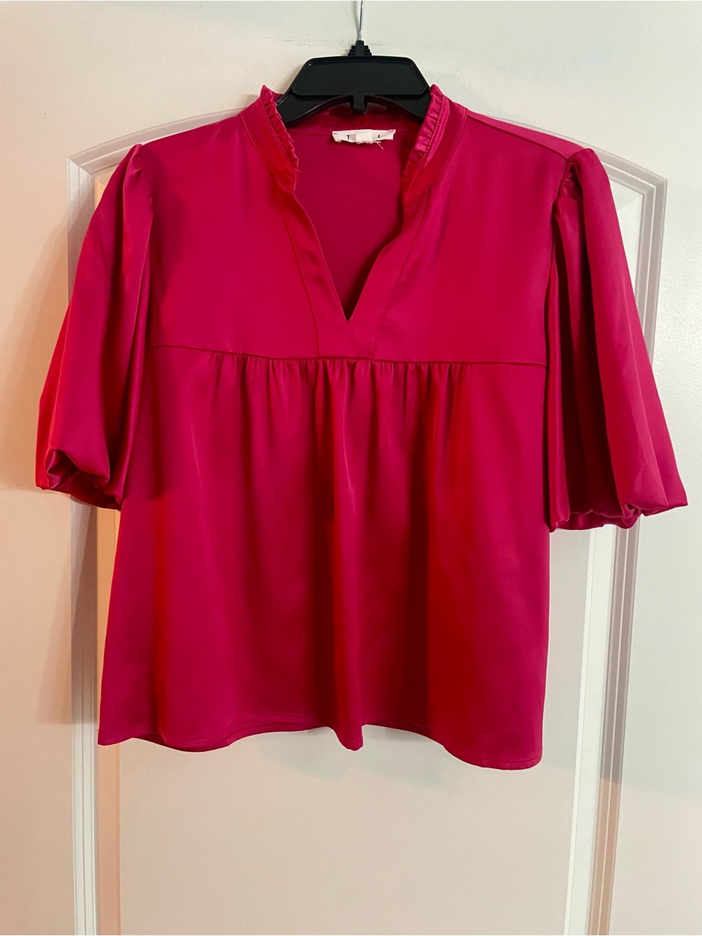 THML V-Neck Puff Sleeve Blouse in Fuchsia